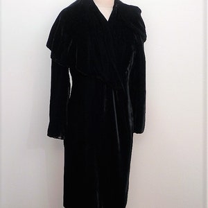 1940&#39;s velvet opera coat