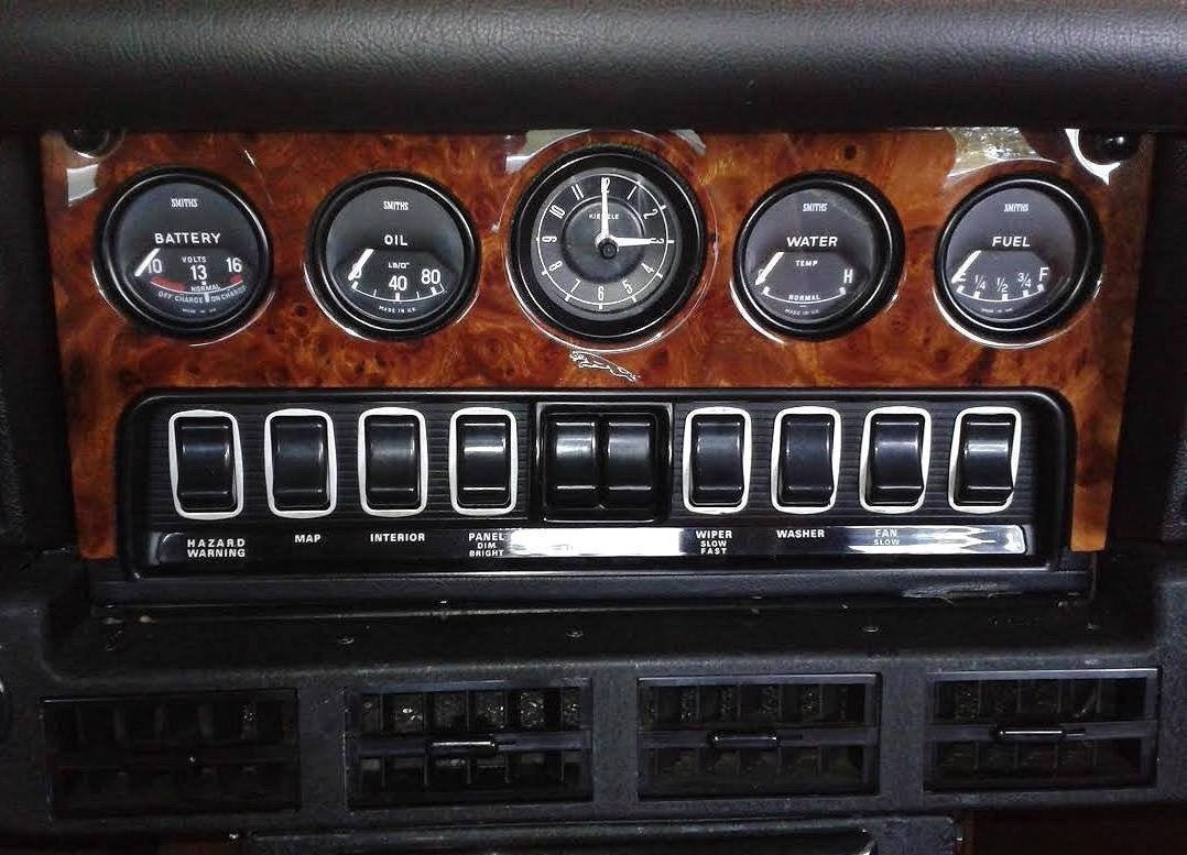 Jaguar XKE, Etype Wood, Walnut Burl Dash, Dashboard Center Instrument