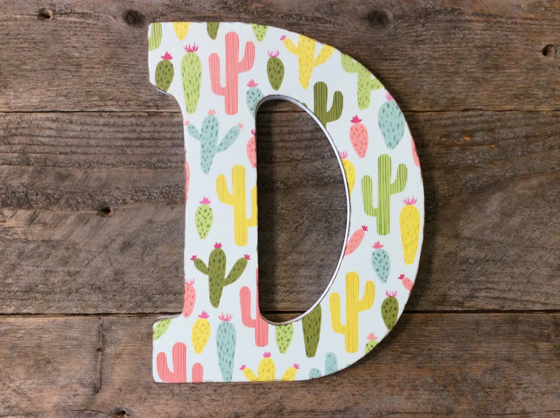 décoration murale en 9 lettres