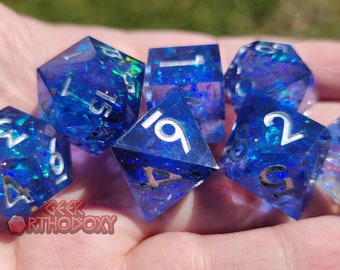 Juego de dados de borde afilado azul: Dados poliédricos Magical Pool