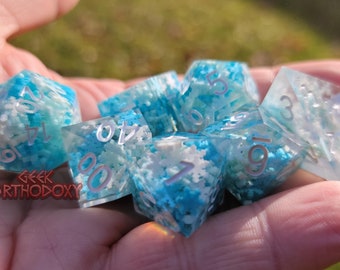 Juego de dados de resina de copo de nieve: dados poliédricos de borde afilado