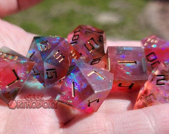 Juego de dados de resina de borde afilado - Poliédrico Rock Candy con inclusiones