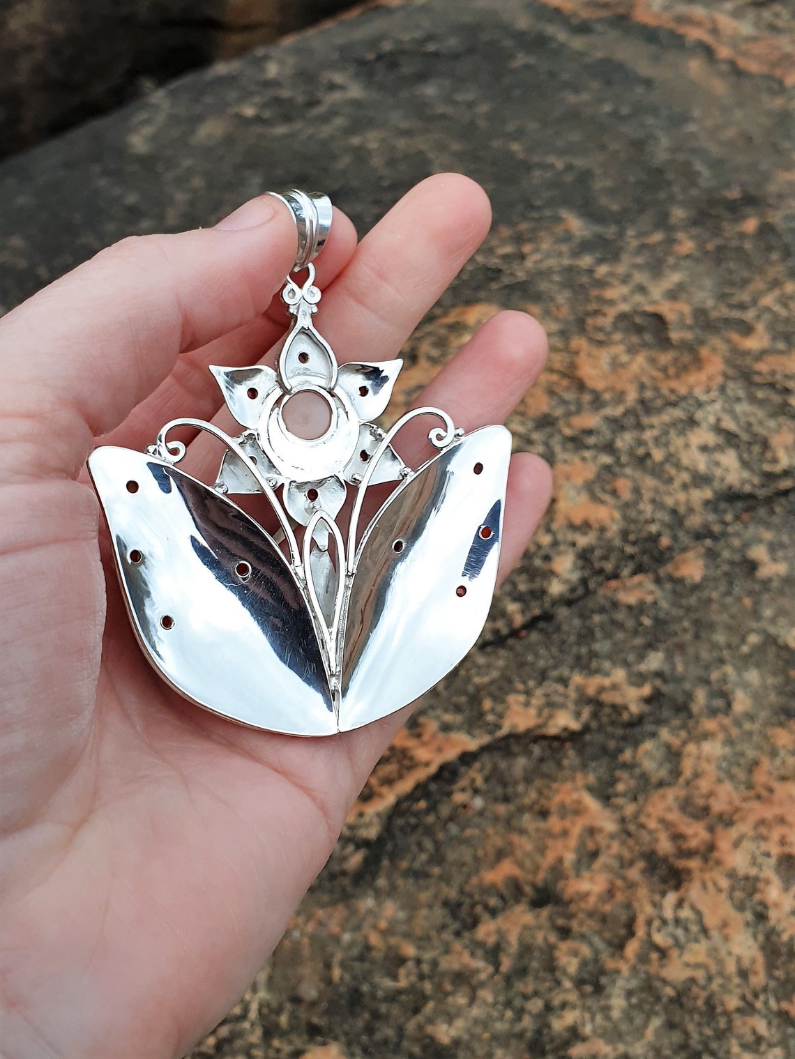 Бодичейн sacral lotus