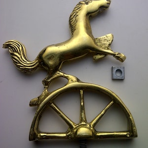 HORSE Steed Brass Guardabarros delantero emblema bicicleta y motocicleta vintage