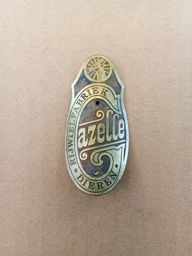 バイエル (Bayer）社のノベルティグッズ　昭和　レトロ　ビンテージ GAZELLE Old Series Brass Emblem Head Badge Accessory for Gazelle