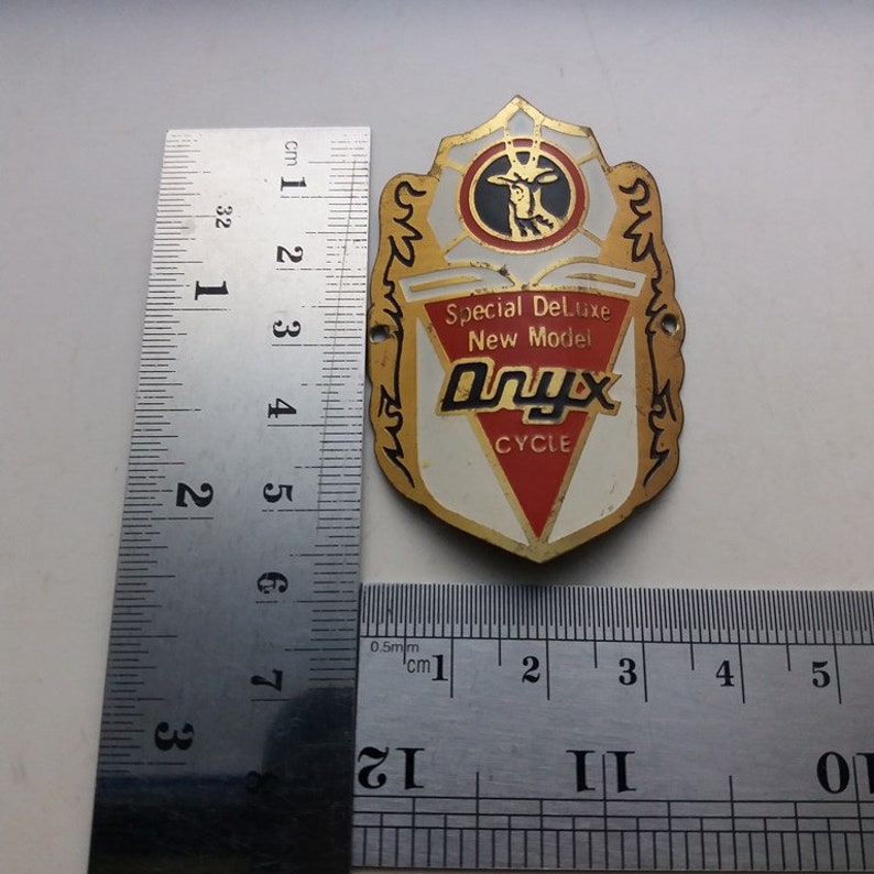 Onyx red Head Badge Emblem Vintage Bicycle Logo NOS Free shipping