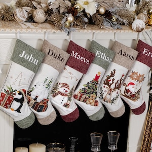 Personalized Christmas Stockings Luxury Vintage Stocking Embroidered Velvet Stockings with Name for Holiday Stockings for Family Decoration