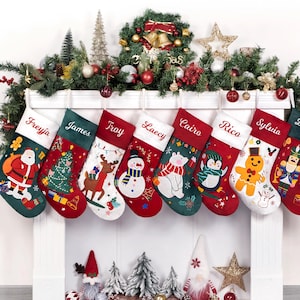 Personalized Christmas Stockings Luxury Velvet Stocking Embroidered Stocking for Holiday Applique Stocking with Name for Family Decoration