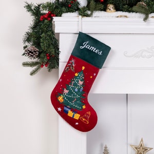Medias navideñas personalizadas de terciopelo de lujo, bordadas, con apliques navideños y nombre para decoración familiar. #1 Tree