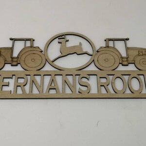 Tractor de madera personalizado inspirado niños / niños puerta signo