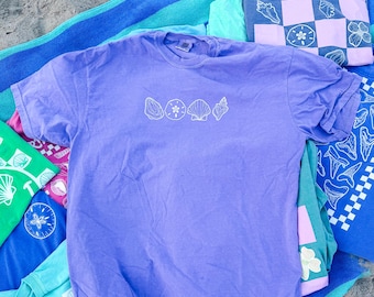 Seashell Row T-Shirt | Minimal Coastal Shell Line Art