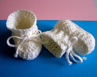 3-6 months baby booties merino wool hand crocheted white baby baptism christening shoes