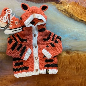Tiger Sweater, Baby Crochet Sweater Set, Baby Shower Gift, Unisex Baby Outfit, Personalized Baby Gift, Custom Baby Gift, Baby Keepsake