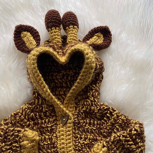 Giraffe Sweater, Baby Sweater Set, Baby Shower Gift, Unisex Baby Outfit, Personalized Baby Gift, Custom Baby Gift, Baby Keepsake, Giraffe