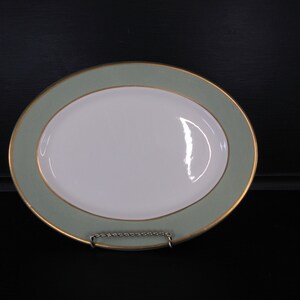 Vintage Heritage Celadon Grönt Ovalt Fat: TST Taylor Smith & Taylor, Guldkant (28 cm)