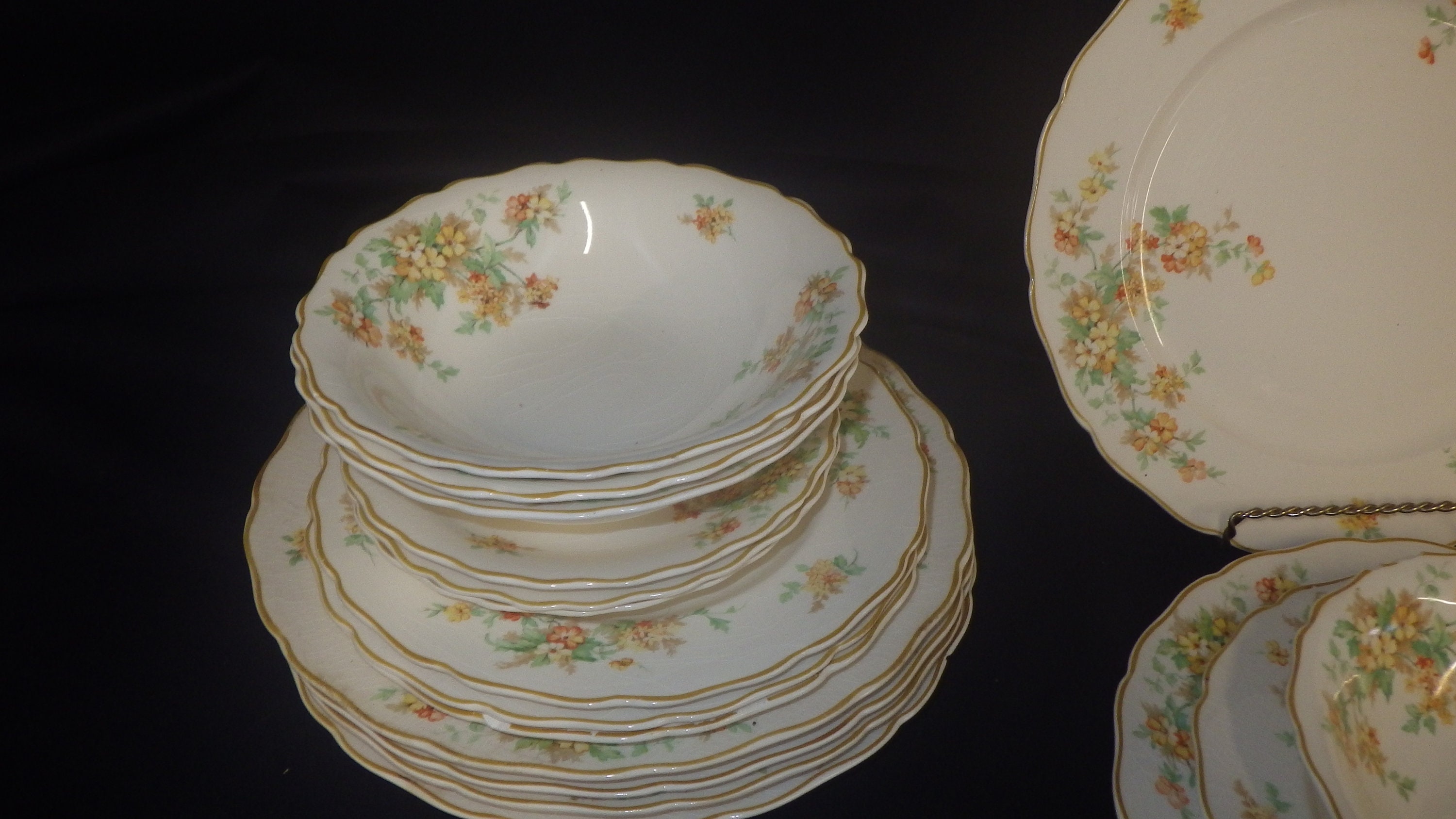 Vintage Keystone Canonsburg Pottery Dinnerware Set 22kt Gold Trim Fair ...
