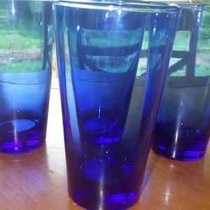 Cobalt Blue Tumblers Coolers Glasses flat Bottom tumblers 4 16oz drinking glass excellent used condition.