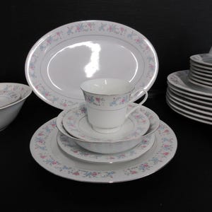 Vintage fine China Dinnerware set Dynasty Rapture s/6 EUC 32 pieces Hostess pcs