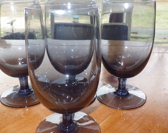 Blue Water Goblets Lunettes tiges à pied 4 12 onces élégant stemware EUC