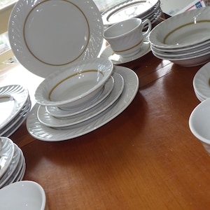 Restaurant Ware Dinnerware Jackson China Complete Set Service for 4+ 31 pieces