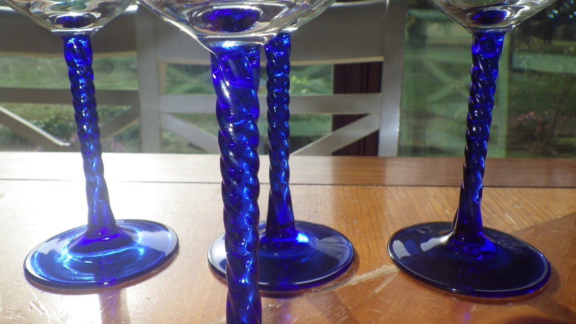 Blue Stem Wine Glasses Twisted Stem Clear Bowl Balloon Red Etsy