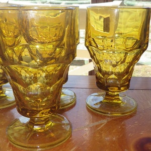 Anchor Hocking Georgian Footed Iced Tea Glasses Goblets  Amber Glass 4 12 oz