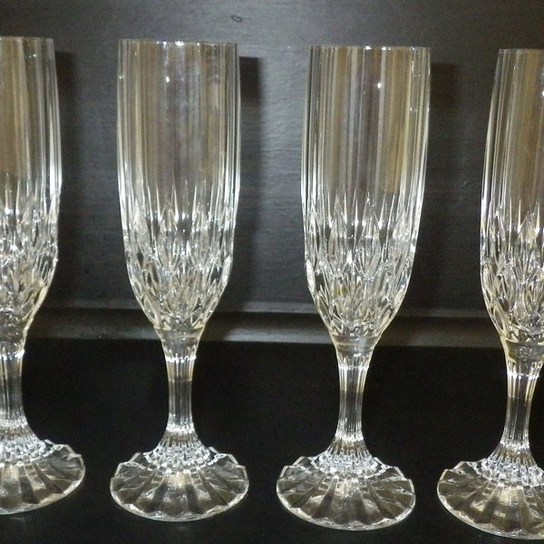 Crystal Champagne Flutes Bretagne Cristal d Arques Durand 4 6 oz toasting stems