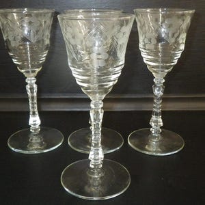Libbey Wine Glasses stem 3005-19 Rock Sharpe Elegant stemware Fine Dining 4 4 oz