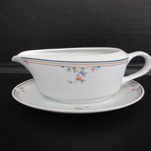 Princess House gravy boat underplate Heritage Blossom 2 pieces 4 pounds euc