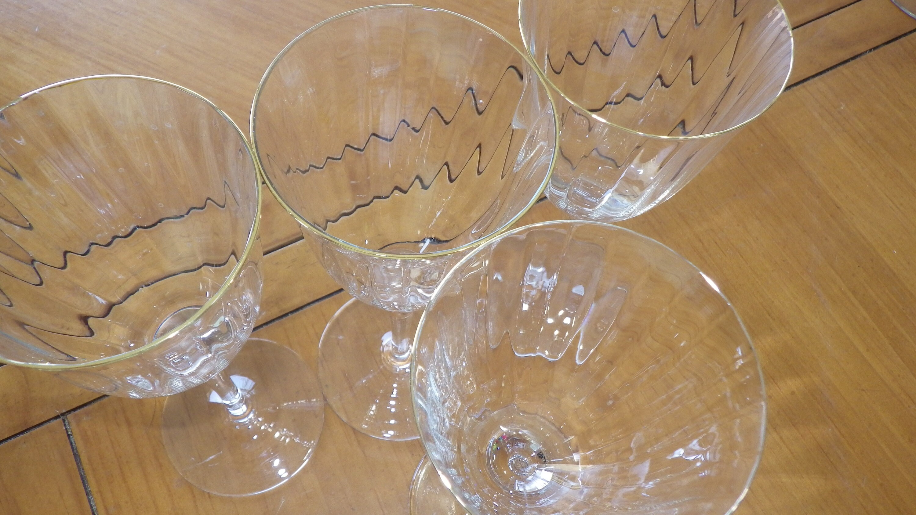 Gorham Crystal Wine Glasses in the Laurin Gold Pattern With an Optic Panel Bowl and Elegant