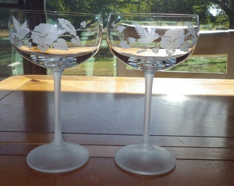 Avon Hummingbird Champagne Glasses Saucers Wedding toasting glasses 2 11oz Franc