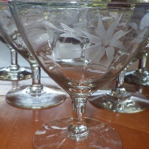 Vintage Etched Champagne Glasses Sherbets wheel cut floral design 6 6 oz elegant stems
