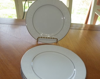 Lovelace Bread Dessert Plates Crown Victoria 4 6.25" plates Wedding China Platinum Excellent condition