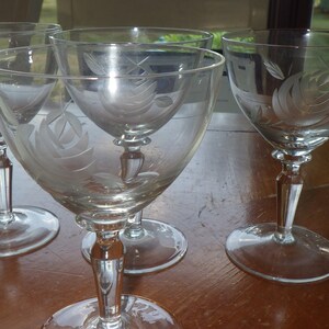 Vintage Morgantown Rose wine Glasses Stems etched Rose 4 6 oz stems