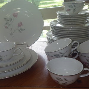 Vintage China Dinnerware set Boutique by KENMARK service 8 32 pcs platinum trim