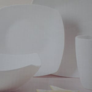 White Dinnerware Set Zen Buffetware by Gibson New in Box service for 4 16 piece