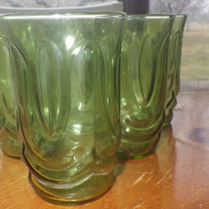 Green Juice glasses 6 7 ounce flat bottom glasses molded design EUC