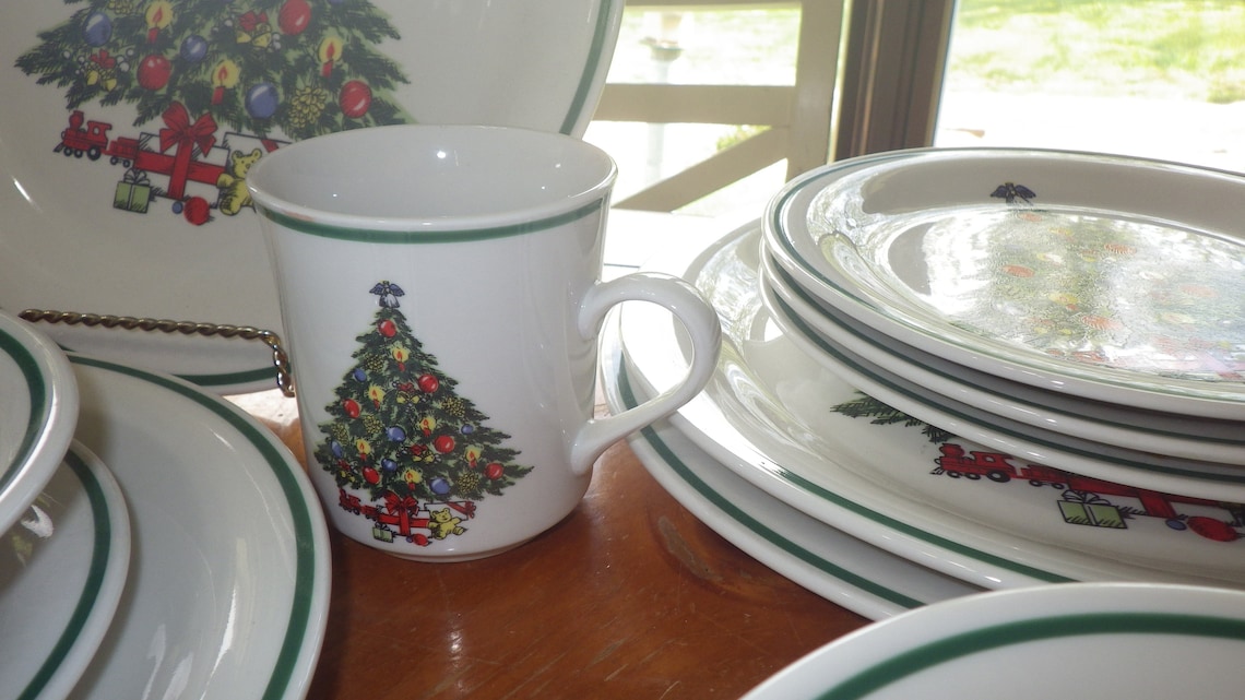 Christmas Dinnerware Set Holly Tree by LYNN'S CHINA S/4 Etsy