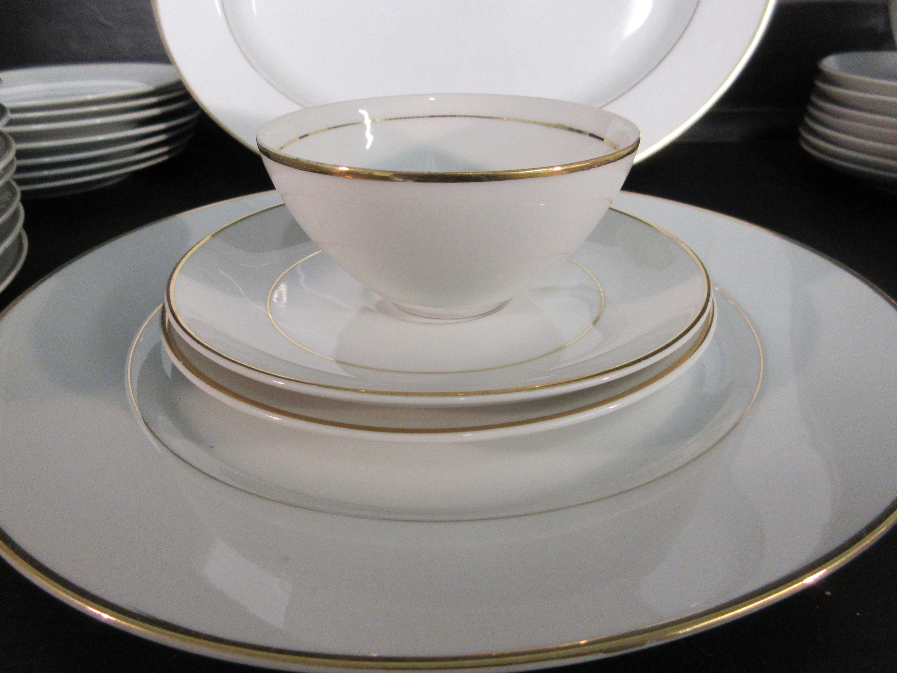 White Gold Trim Sonnet Dinnerware Set Fine China of Japan S/8 
