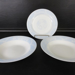 Gibson Everyday Blue and White Floral 2 Soup Bowls and 1 Salad Plate EUC 3 pcs