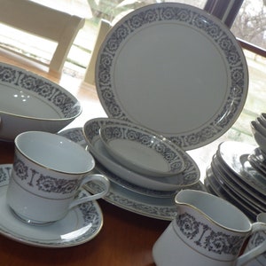 China servies Fontaine van Carlton Japan zwart-wit designservies voor 4 plus 35 stuks