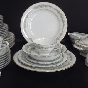 Vintage China Dinnerware Set Barcelona by NORITAKE s/8 4 cups gold trim 1965 53p