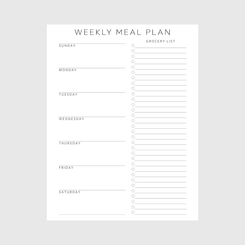 Może przedstawiać: Biała karta tygodniowego planu posiłk&oacute;w z napisem "WEEKLY MEAL PLAN" u g&oacute;ry. Karta ma sekcje na każdy dzień tygodnia i sekcję listy zakup&oacute;w z k&oacute;łkami na pola wyboru.