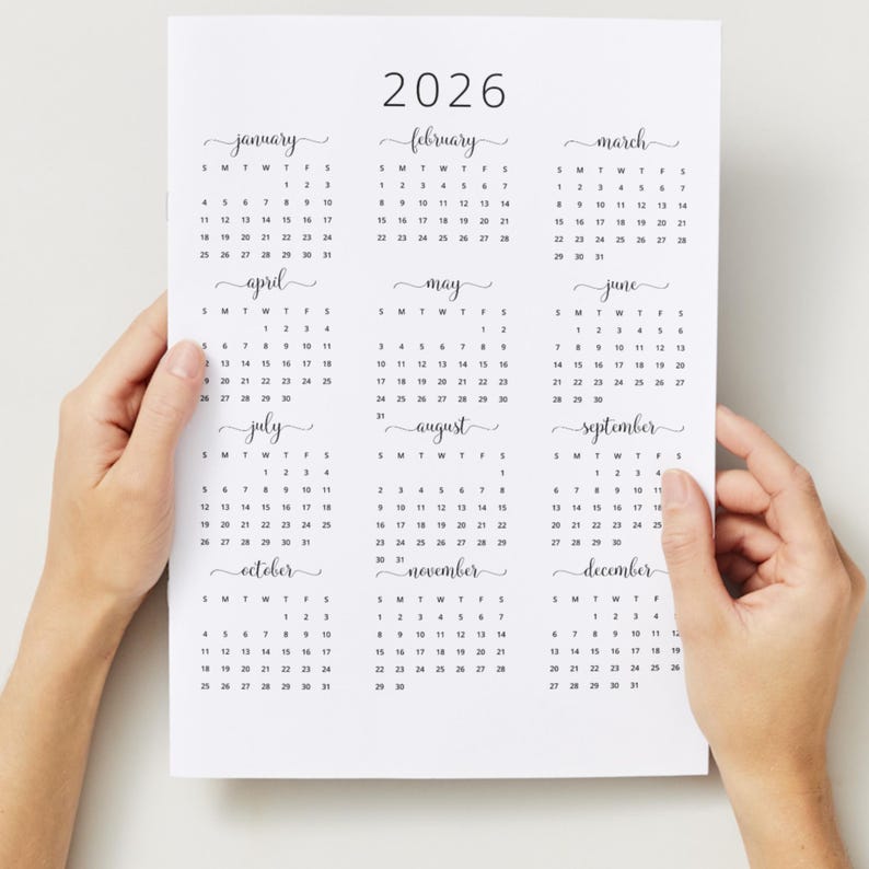 Op de afbeelding: Een printbare kalender voor het jaar 2026. De kalender is verdeeld in 12 maanden, waarbij elke maand in een apart vak wordt weergegeven. De maanden zijn januari, februari, maart, april, mei, juni, juli, augustus, september, oktober, november en december. Elke maand is gelabeld met de naam van de maand en de dagen van de week zijn afgekort als Z, M, D, W, D, V en Z.