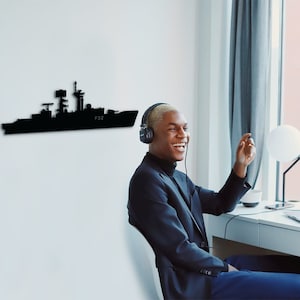 HMS Salisbury F32 Wood Ship Model: Royal Navy Wall Art