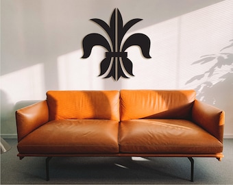 Drewniana sztuka ścienna Fleur De Lis: wystrój w stylu rustykalnym