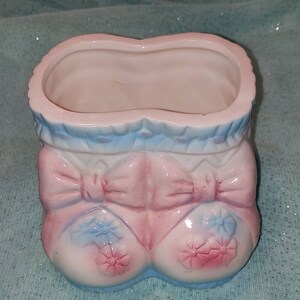 VINTAGE GIFTWARES CO. Nancy Pew Baby Booties Ceramic Planter Great Gift for a New Mom