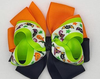 Halloween Hair Bow | 5 Inch Colorful Halloween Bow | Pumpkin Bat Witch Hair Bow | Green Orange Black Boutique Bow | Halloween Accessory