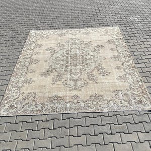 Tapis de salon, tapis turc, tapis délavé, 7,0 x 9,7 pi, tapis oriental, tapis vintage, tapis beige, tapis Oushak, tapis antique, grand tapis turc, tapis floral,