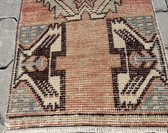 Petit Tapis Turc Rouge, 35x16 Pouces (env. 90x40cm), Primitif, Pour Salle De Bain Ou Entrée